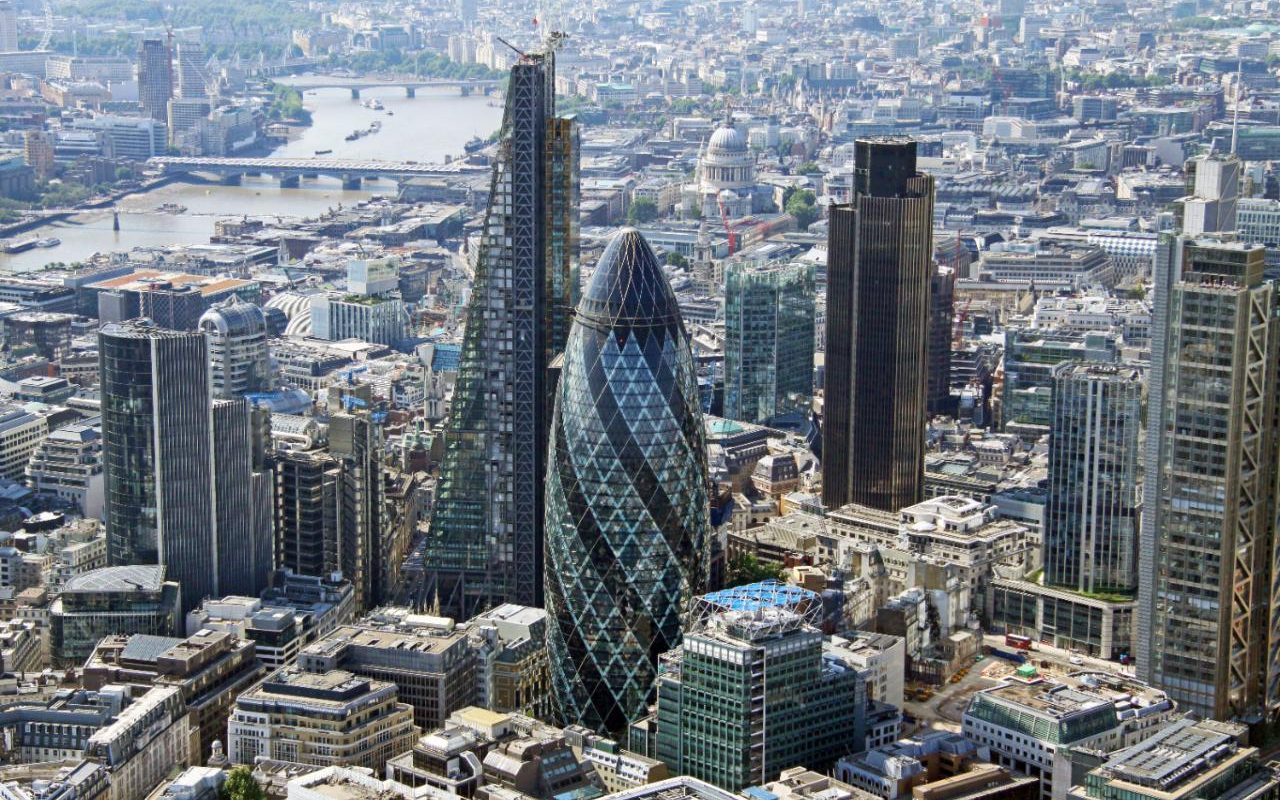 L'urlo | Saviano accusa la City: “Londra e' una centrale di riciclaggio”. Ecco i numeri che danno ragione all'autore di Gomorra